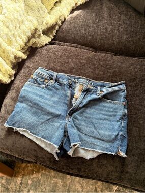 American Eagle Jean Shorts size 6
